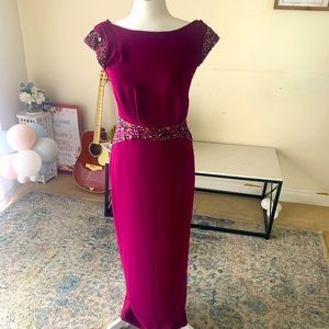Elegant prom dress size 2. Long dress you can wear for Christmas